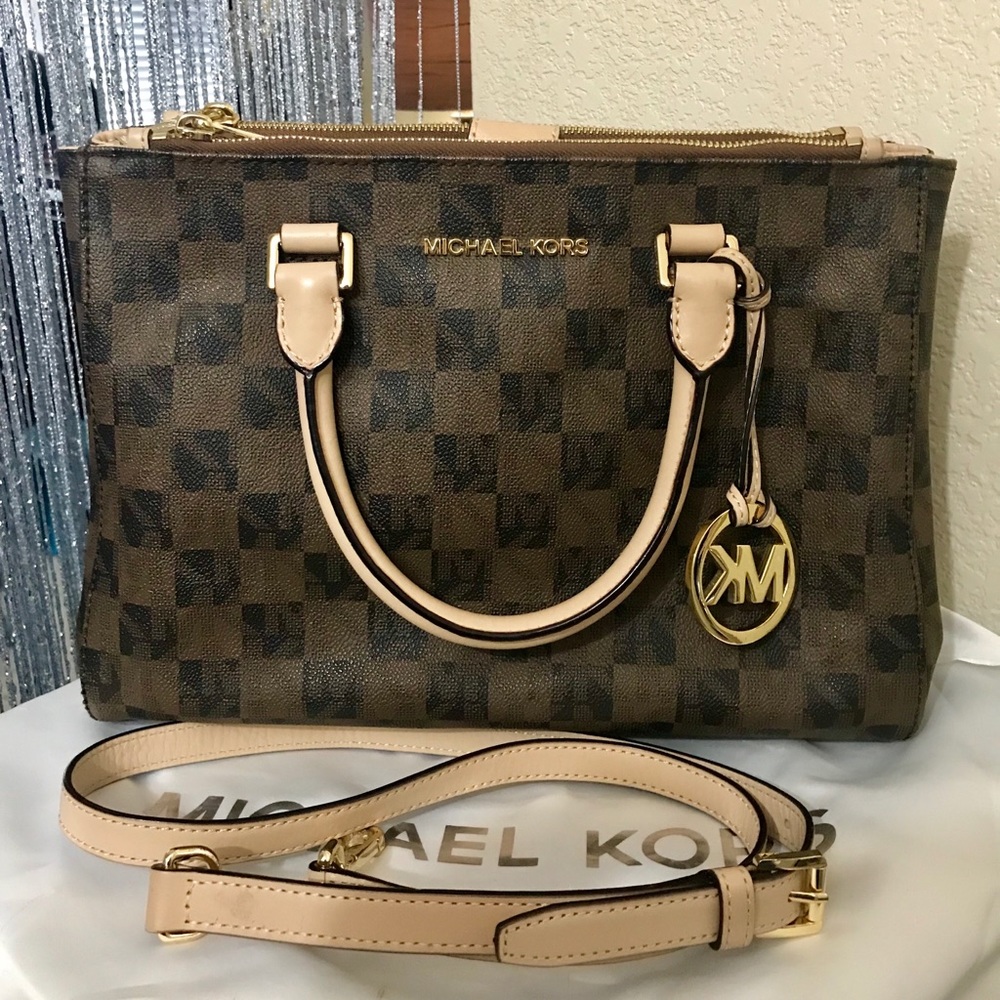‼️FLASH SALE 24hrs only ‼️MK Sutton Satchel